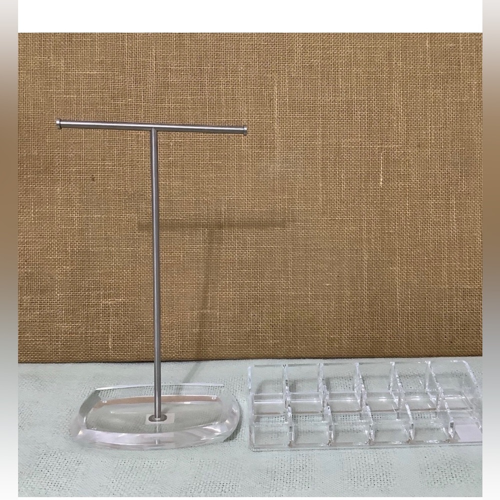 Set Of Clear Jewelry Stand And Lipstick Organizer (B212)